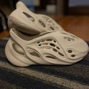 ARARAT Yeezy foam runners, NO box